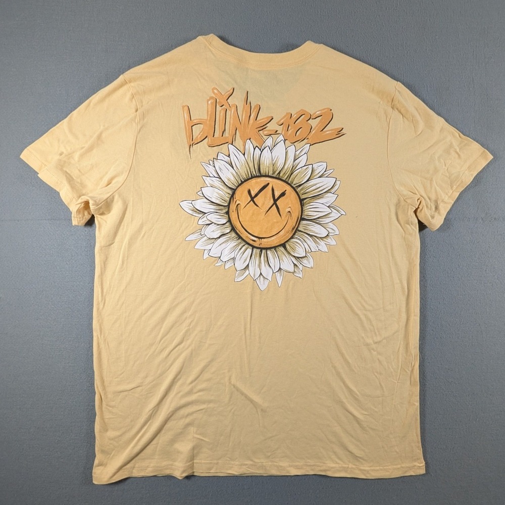 Blink-182 Graphic T-Shirt Mens 2XL Yellow Embroidered Daisy Smiley Face Band Tee